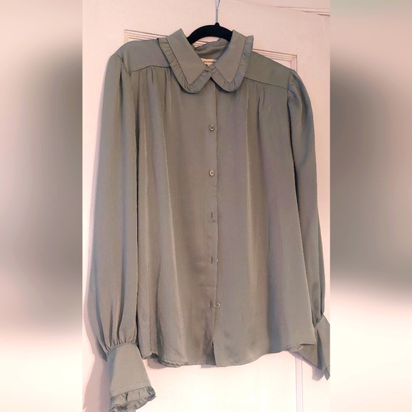 Max Studio Tops - BNWT light green blouse